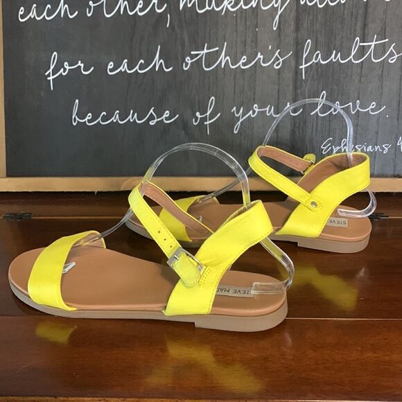 Steve Madden Yellow sandals size 10 - Picture 4 of 8